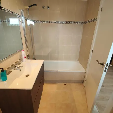 Con Wifi , Ps4 , Garaje, 5 Dormitorios, 3 Banos, Сasa de vacaciones