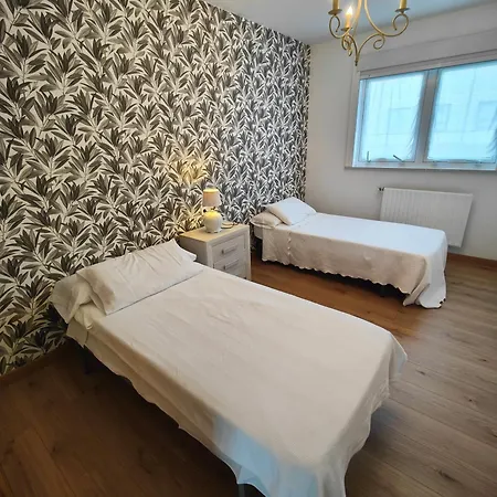 Con Wifi , Ps4 , Garaje, 5 Dormitorios, 3 Banos, Сasa de vacaciones